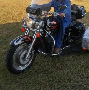 Meet your Posher, Clyde